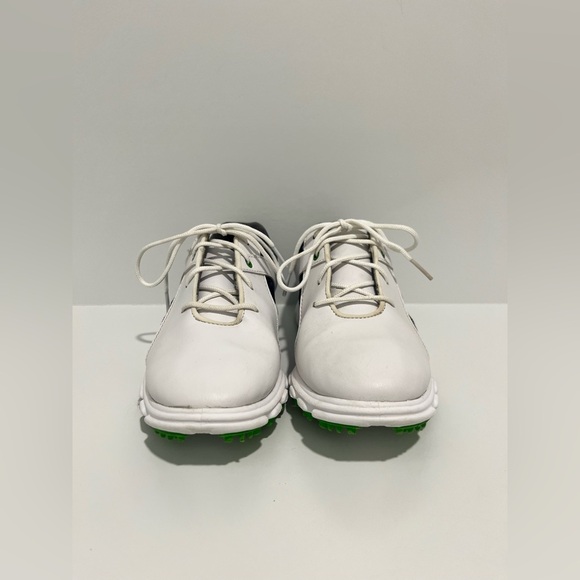 Footjoy Boys Golf shoe size 4 - Picture 3 of 9